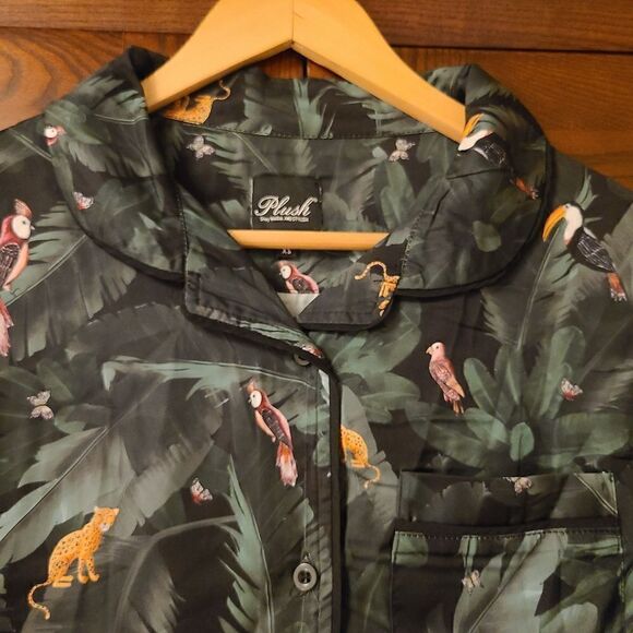 Plush Silky Jungle Print Pajama Top XS - Picture 3 of 9